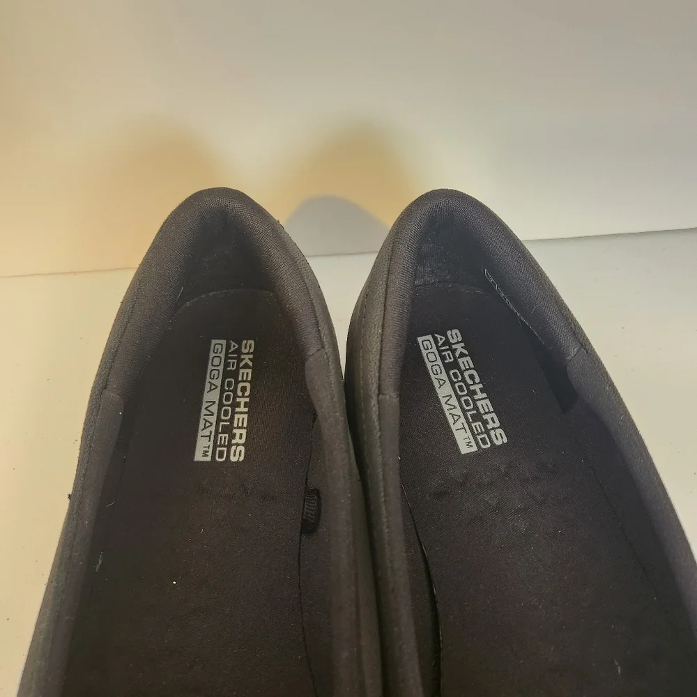 Skechers On The GO Dreamy Upscale Flats Slip On Shoes Womens Size 7 Black 136273 - Picture 4 of 10